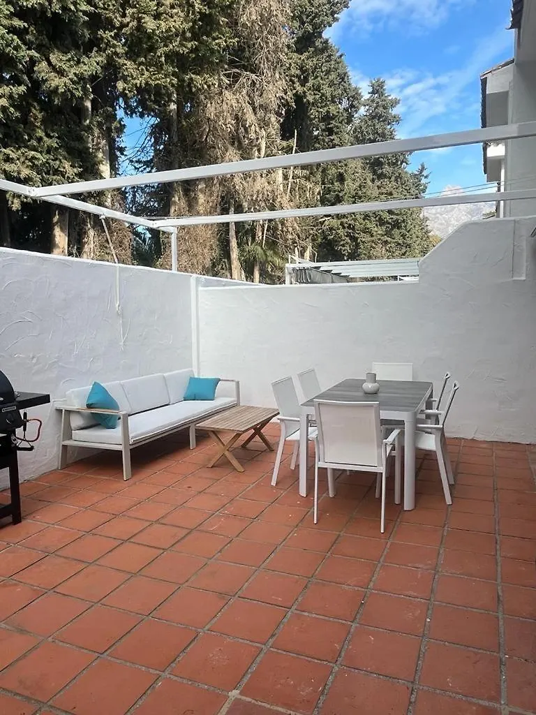 Newly Refurbished Townhouse Los Naranjos, Puerto Banus Marbella Holiday home