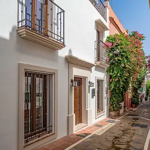 Old Town : Luxury Townhouse Holiday home
