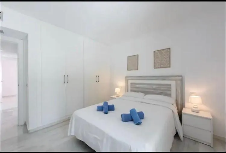 Holiday home Newly Refurbished Townhouse Los Naranjos, Puerto Banus Marbella